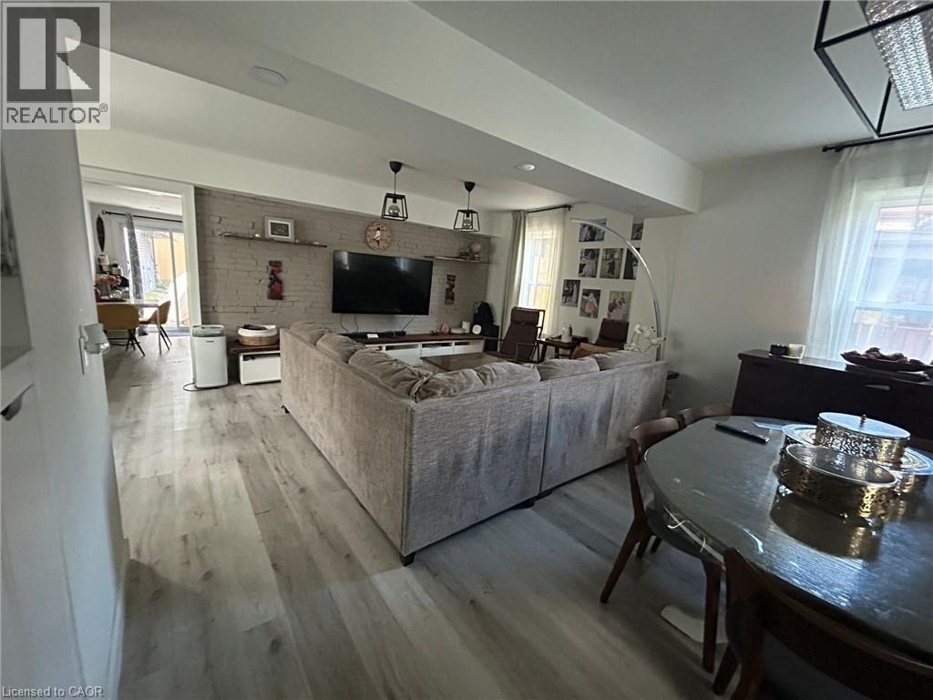 159 Waterloo Street, Kitchener, Ontario  N2H 3V5 - Photo 6 - 40797636