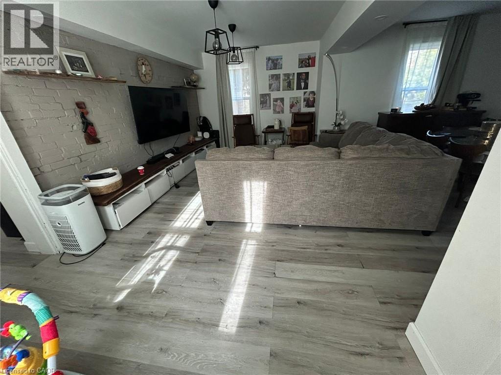 159 Waterloo Street, Kitchener, Ontario  N2H 3V5 - Photo 7 - 40797636