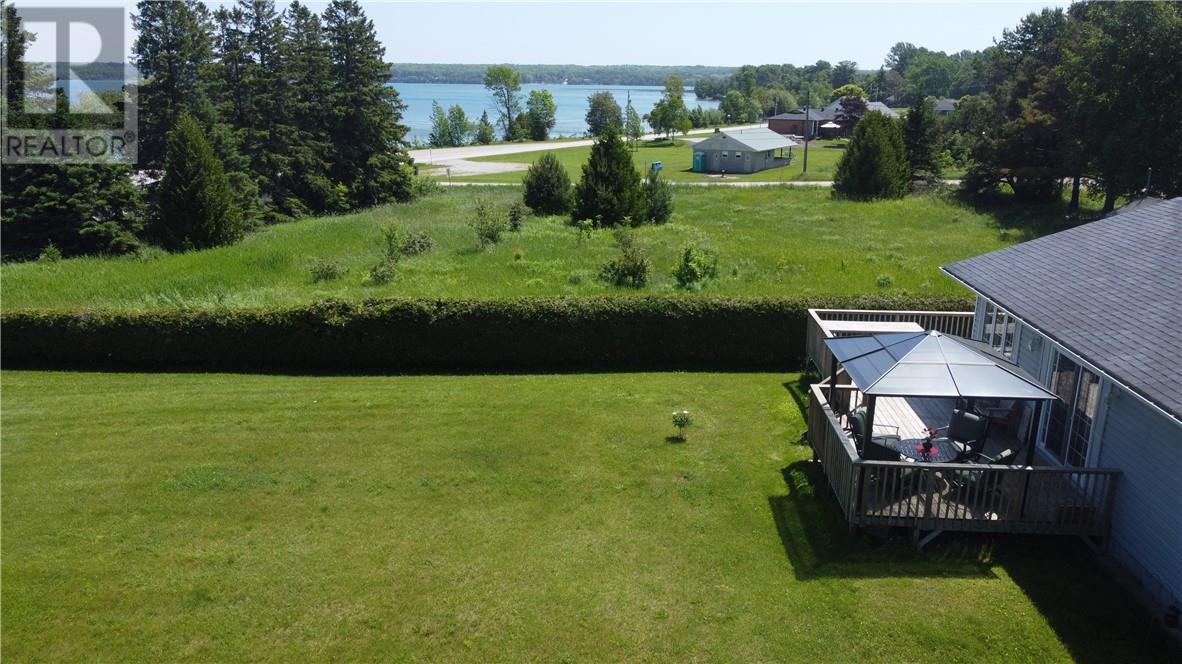 12 Islandview, Mindemoya, Ontario  P0P 1S0 - Photo 13 - 2126054