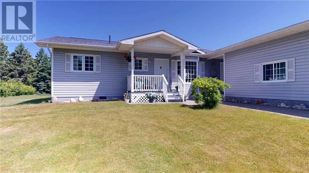 12 Islandview, Mindemoya, Ontario  P0P 1S0 - Photo 5 - 2126054