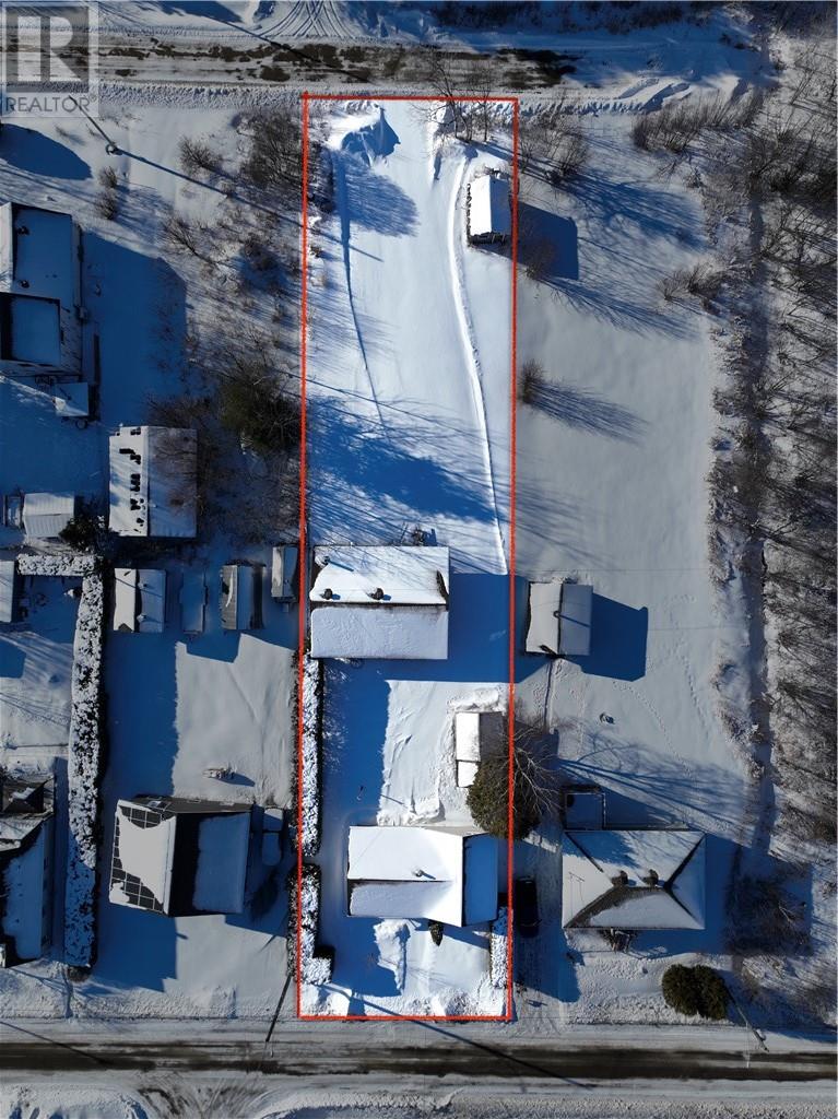 6 Birch Street, Blind River, Ontario  P0R 1B0 - Photo 4 - 2126023