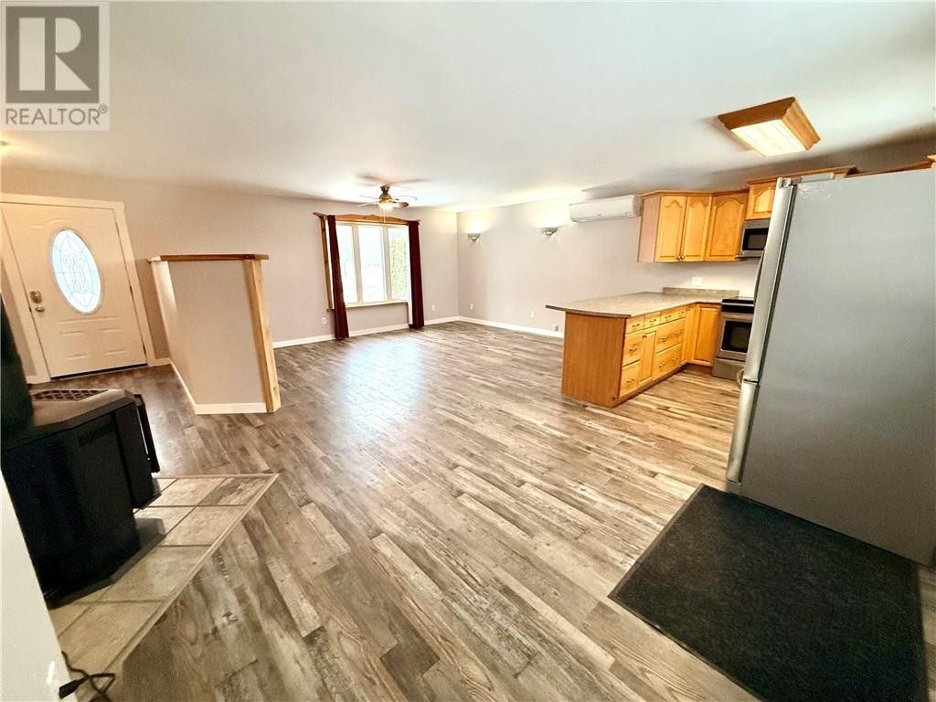 6 Birch Street, Blind River, Ontario  P0R 1B0 - Photo 9 - 2126023