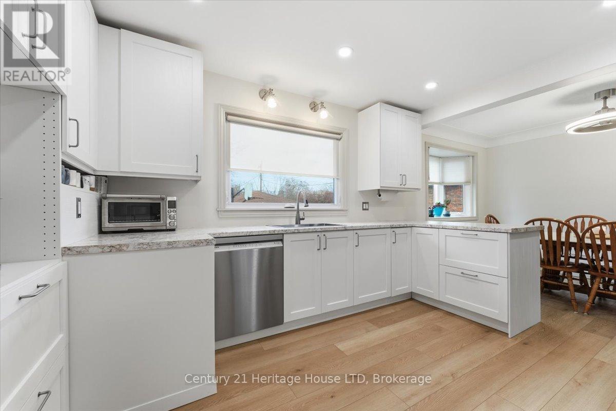 50 Barron Street, Welland, Ontario  L3C 2K5 - Photo 12 - X12690348