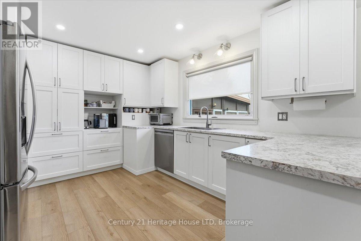 50 Barron Street, Welland, Ontario  L3C 2K5 - Photo 15 - X12690348