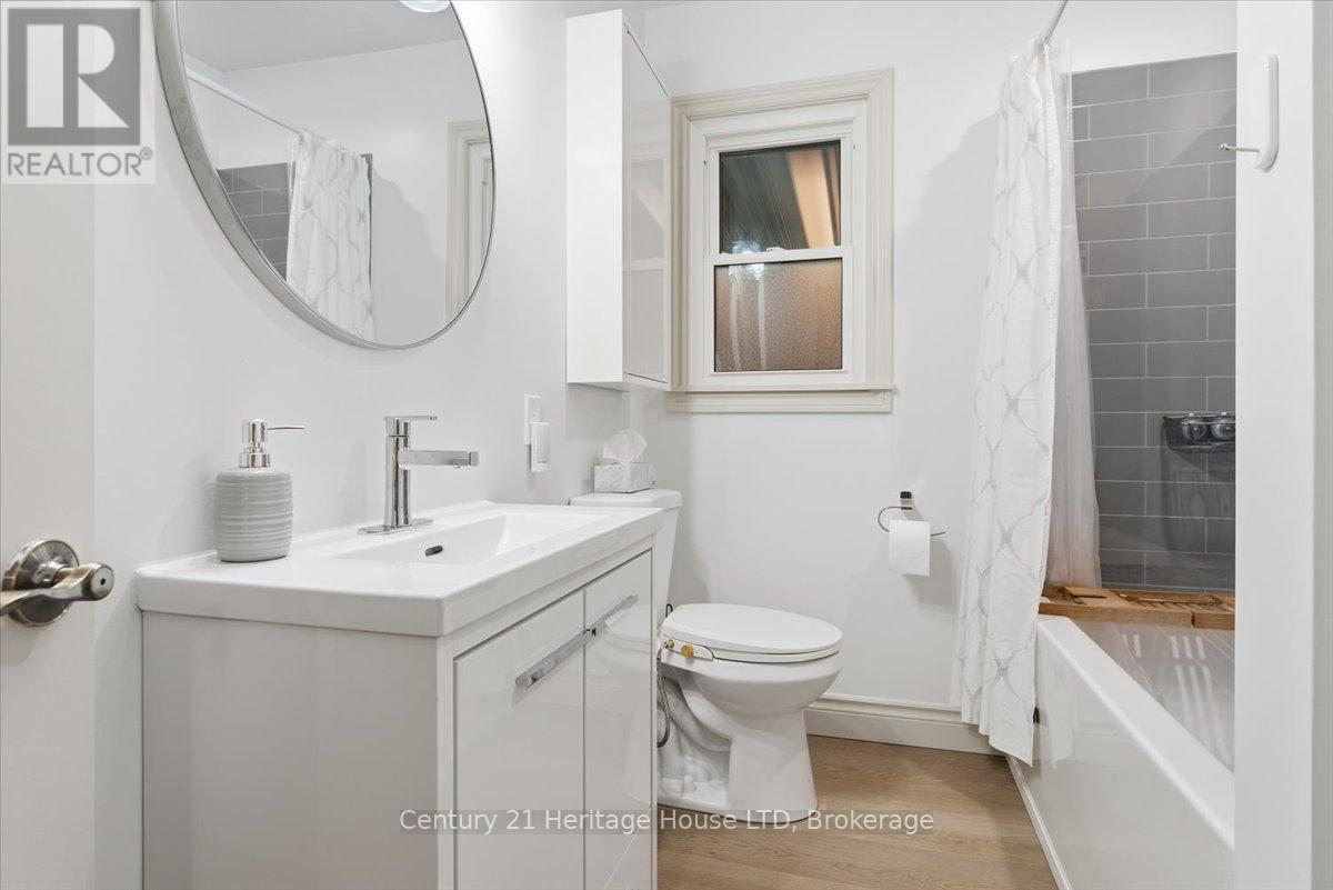 50 Barron Street, Welland, Ontario  L3C 2K5 - Photo 23 - X12690348