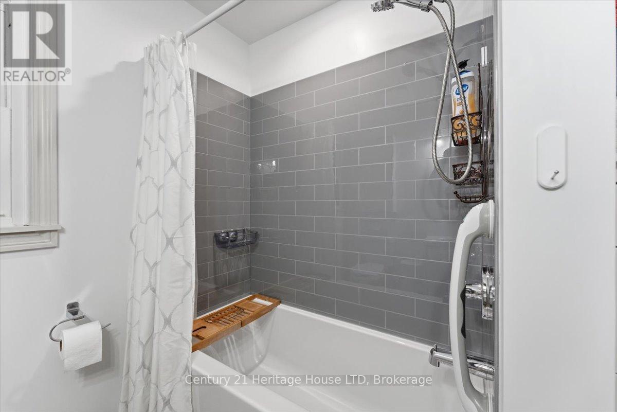 50 Barron Street, Welland, Ontario  L3C 2K5 - Photo 24 - X12690348