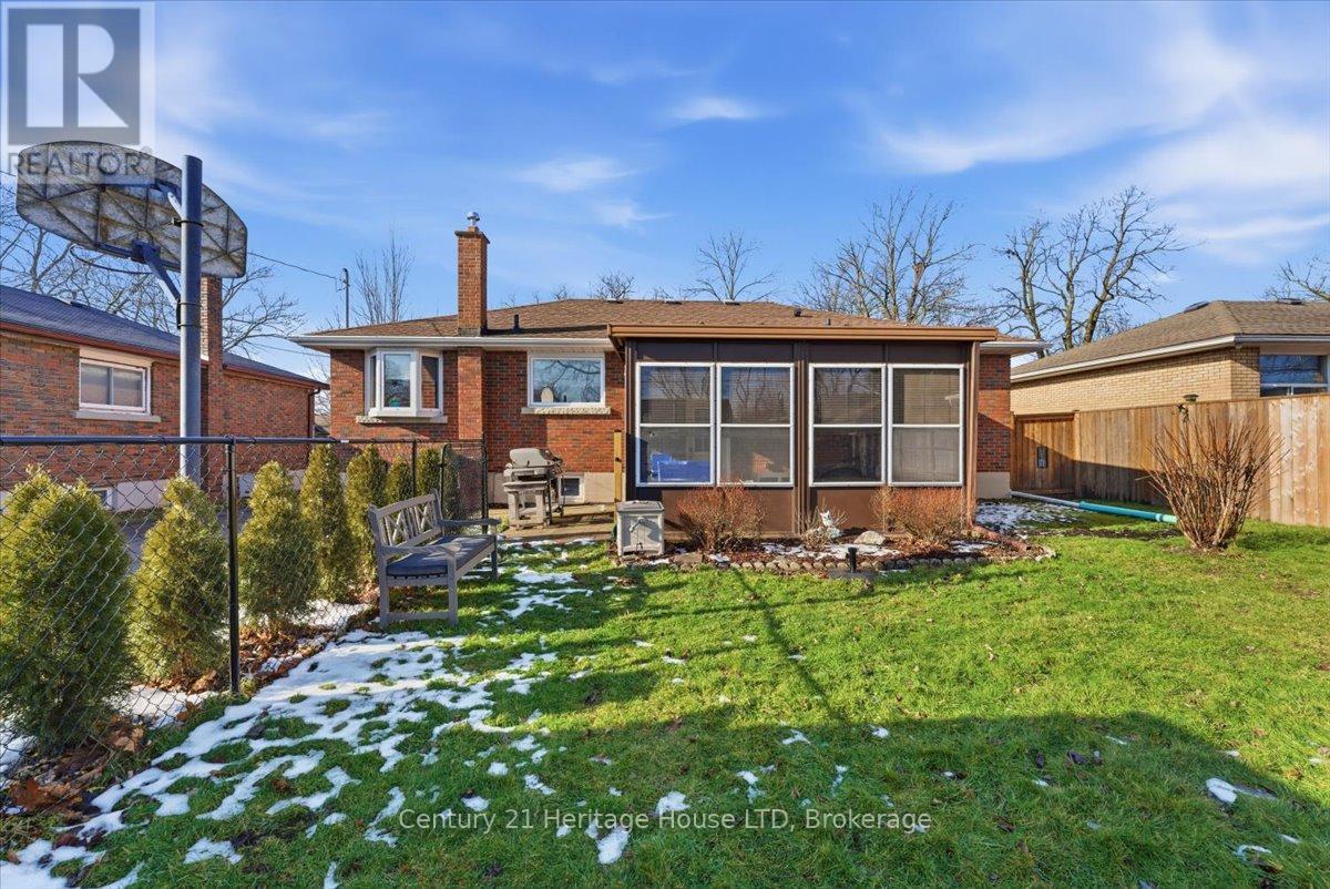 50 Barron Street, Welland, Ontario  L3C 2K5 - Photo 33 - X12690348