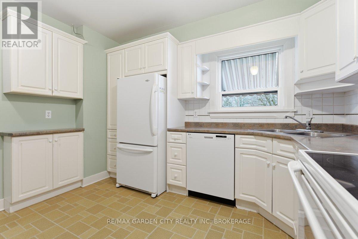 1509 Haist Street N, Pelham (Fonthill), Ontario  L0S 1E0 - Photo 11 - X12690448