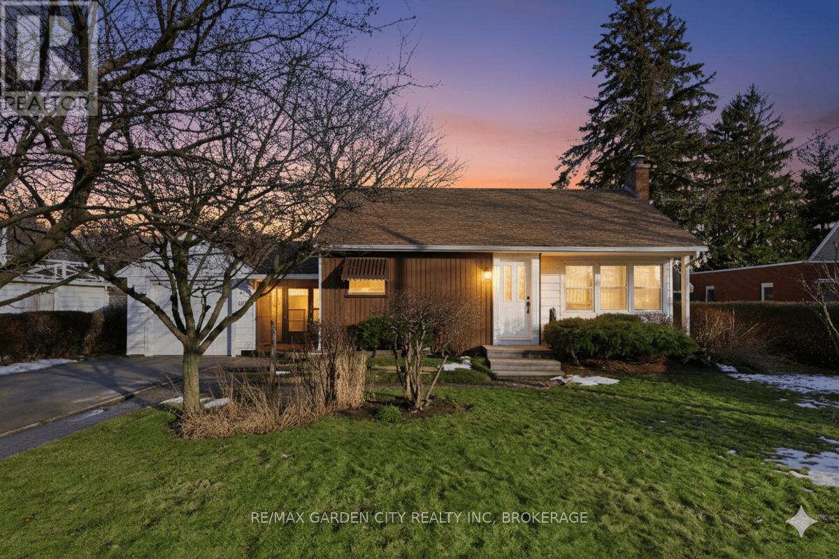 1509 Haist Street N, Pelham (Fonthill), Ontario  L0S 1E0 - Photo 2 - X12690448