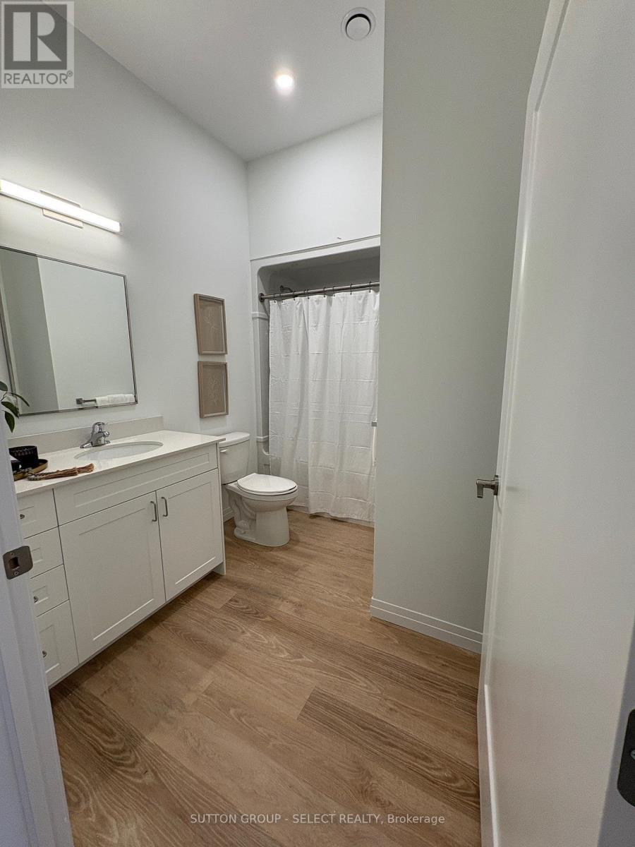 102 - 351 Hill Street, London East, Ontario  N6B 2M1 - Photo 3 - X12690428