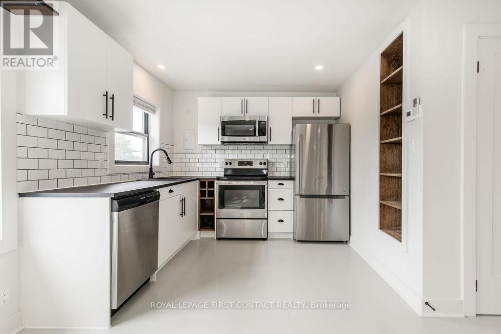 1370 Killarney Beach Road, Innisfil, Ontario  L0L 1W0 - Photo 10 - N12436703