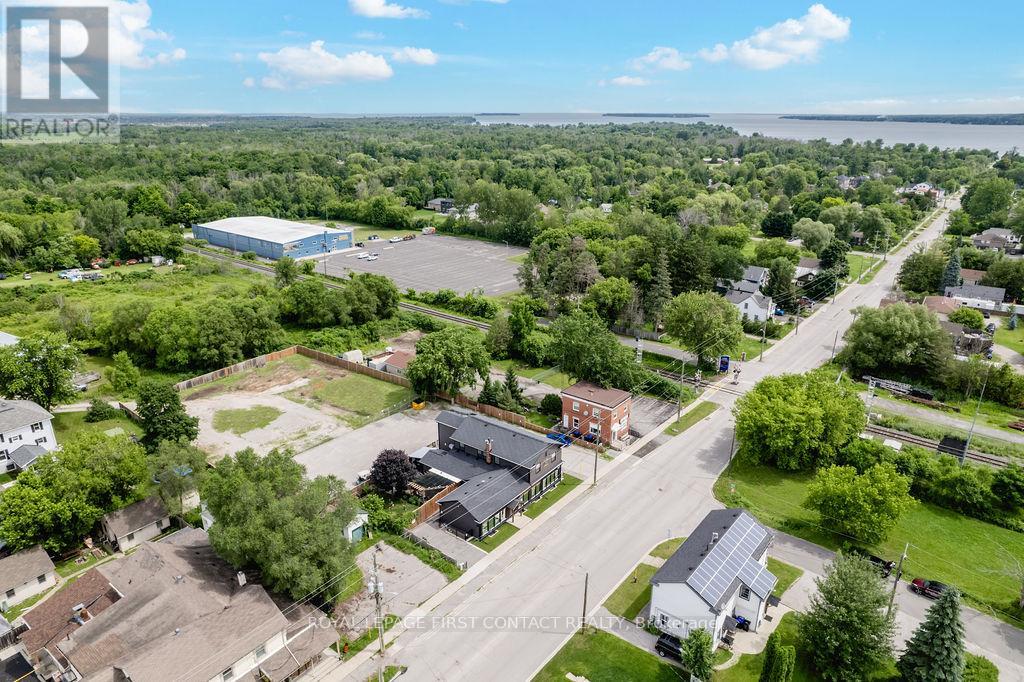 1370 Killarney Beach Road, Innisfil, Ontario  L0L 1W0 - Photo 29 - N12436703