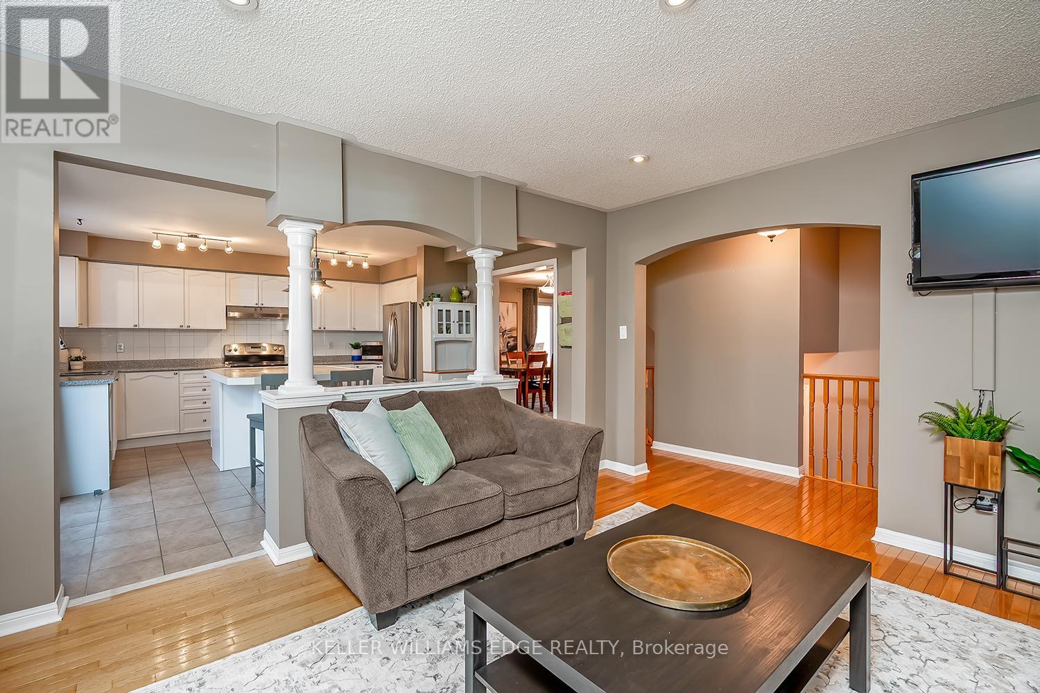 5586 Churchill Meadows Boulevard, Mississauga, Ontario  L5M 6M6 - Photo 16 - W12686864