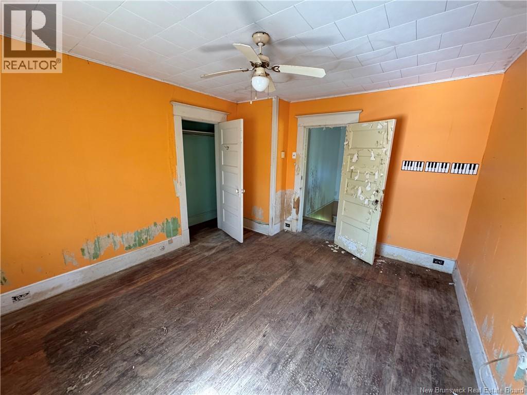 15 Elm Street, Mcadam, New Brunswick  E6J 1X5 - Photo 10 - NB132066