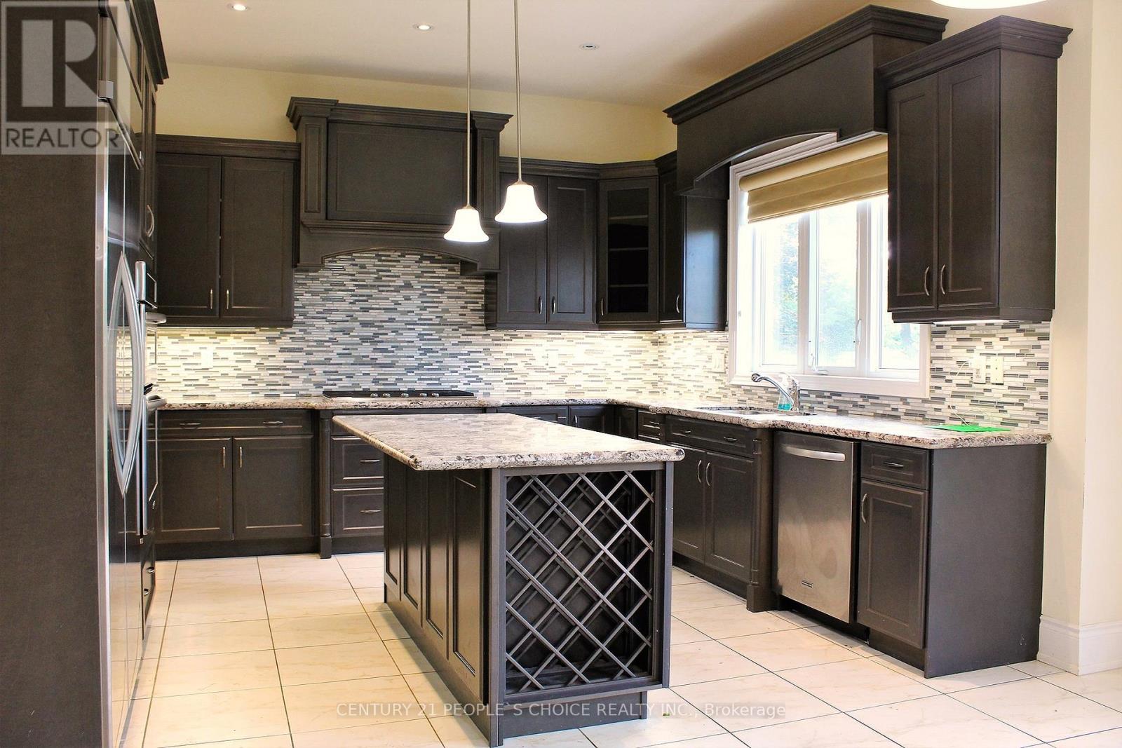 1275 Saginaw Crescent N, Mississauga, Ontario  L5H 1X4 - Photo 7 - W12684160