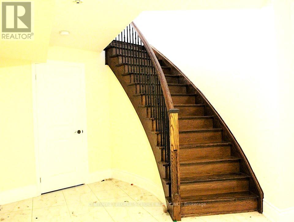 1275 Saginaw Crescent N, Mississauga, Ontario  L5H 1X4 - Photo 27 - W12684160