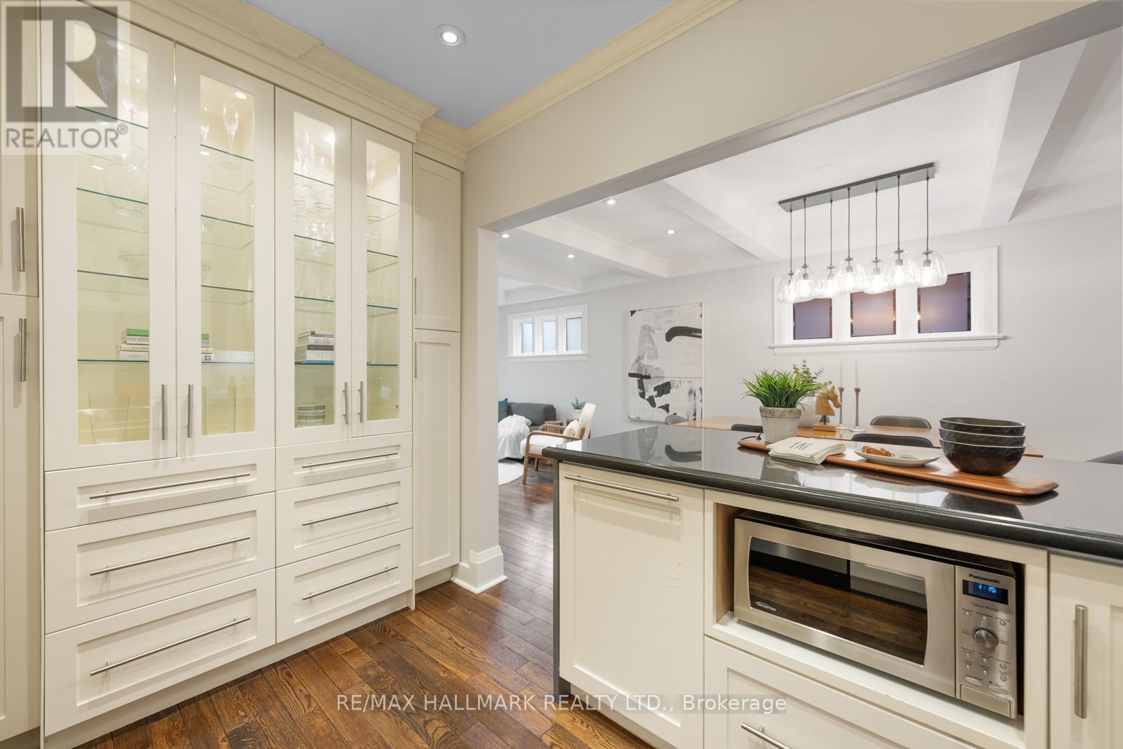 176 Melrose Avenue, Toronto, Ontario  M5M 1Z1 - Photo 17 - C12690386