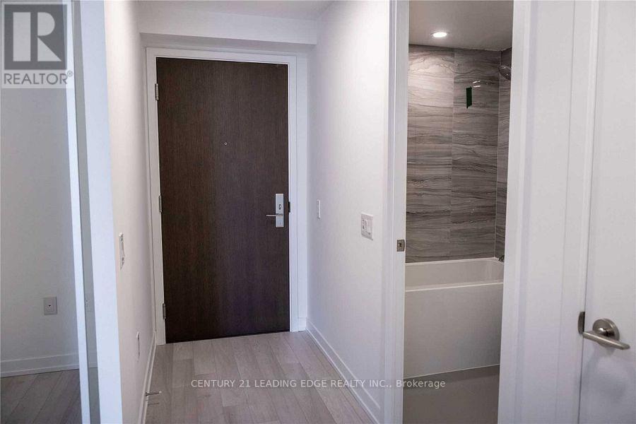 2210 - 39 Roehampton Avenue, Toronto, Ontario  M4P 1P9 - Photo 2 - C12690388