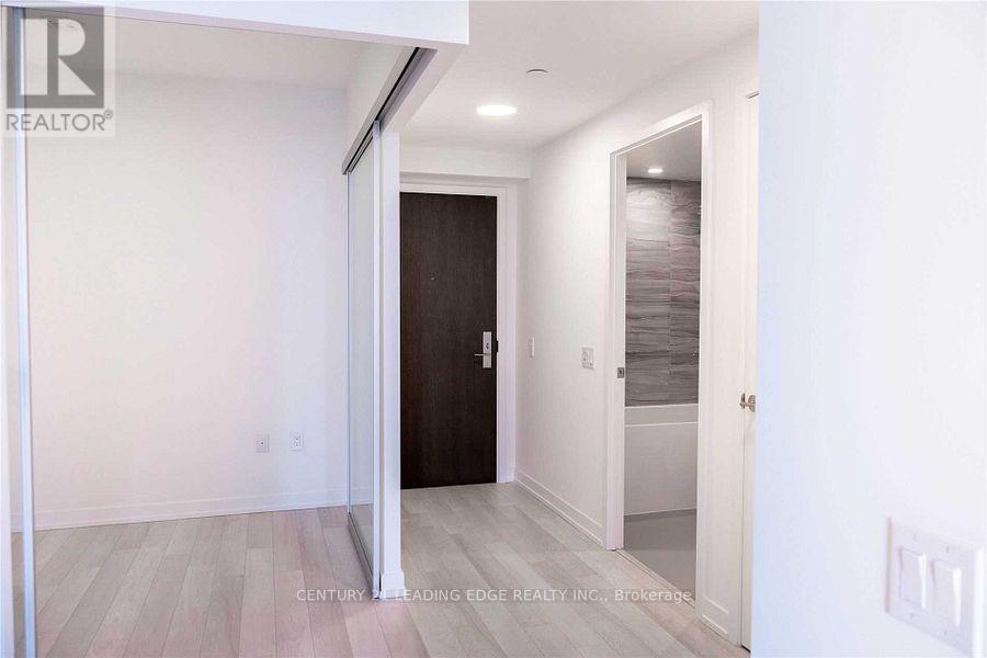 2210 - 39 Roehampton Avenue, Toronto, Ontario  M4P 1P9 - Photo 3 - C12690388