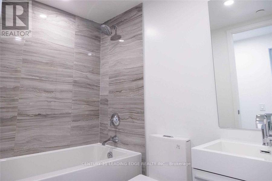 2210 - 39 Roehampton Avenue, Toronto, Ontario  M4P 1P9 - Photo 5 - C12690388