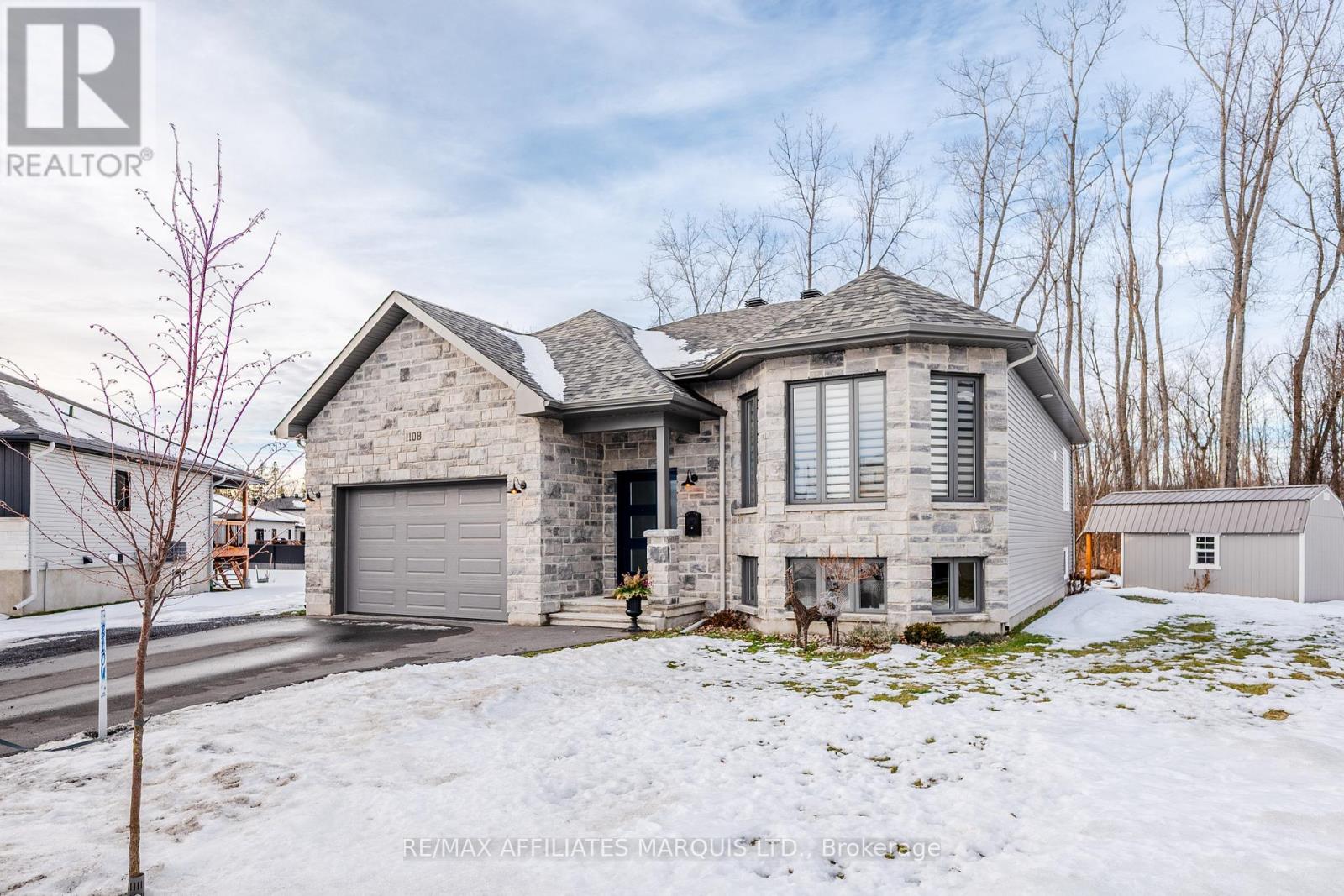 1108 Nicolas Crescent, Cornwall, Ontario  K6J 0C1 - Photo 2 - X12690338