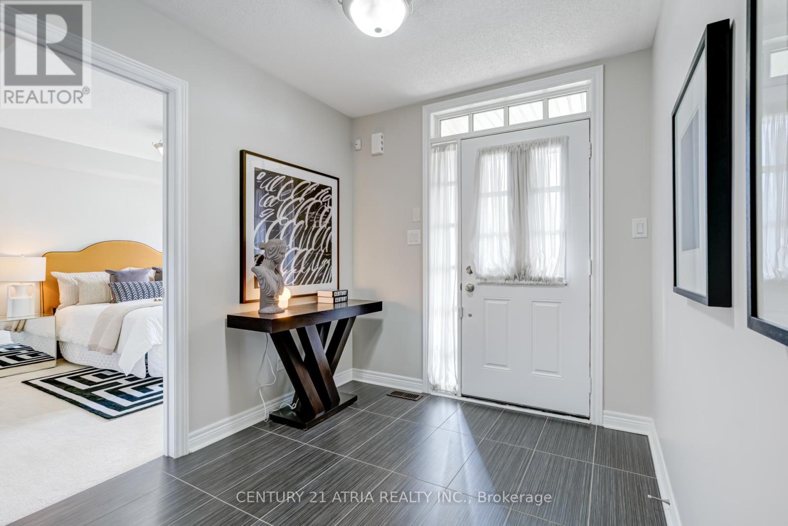 2918 Elgin Mills Road E, Markham, Ontario  L6C 0E5 - Photo 3 - N12690368