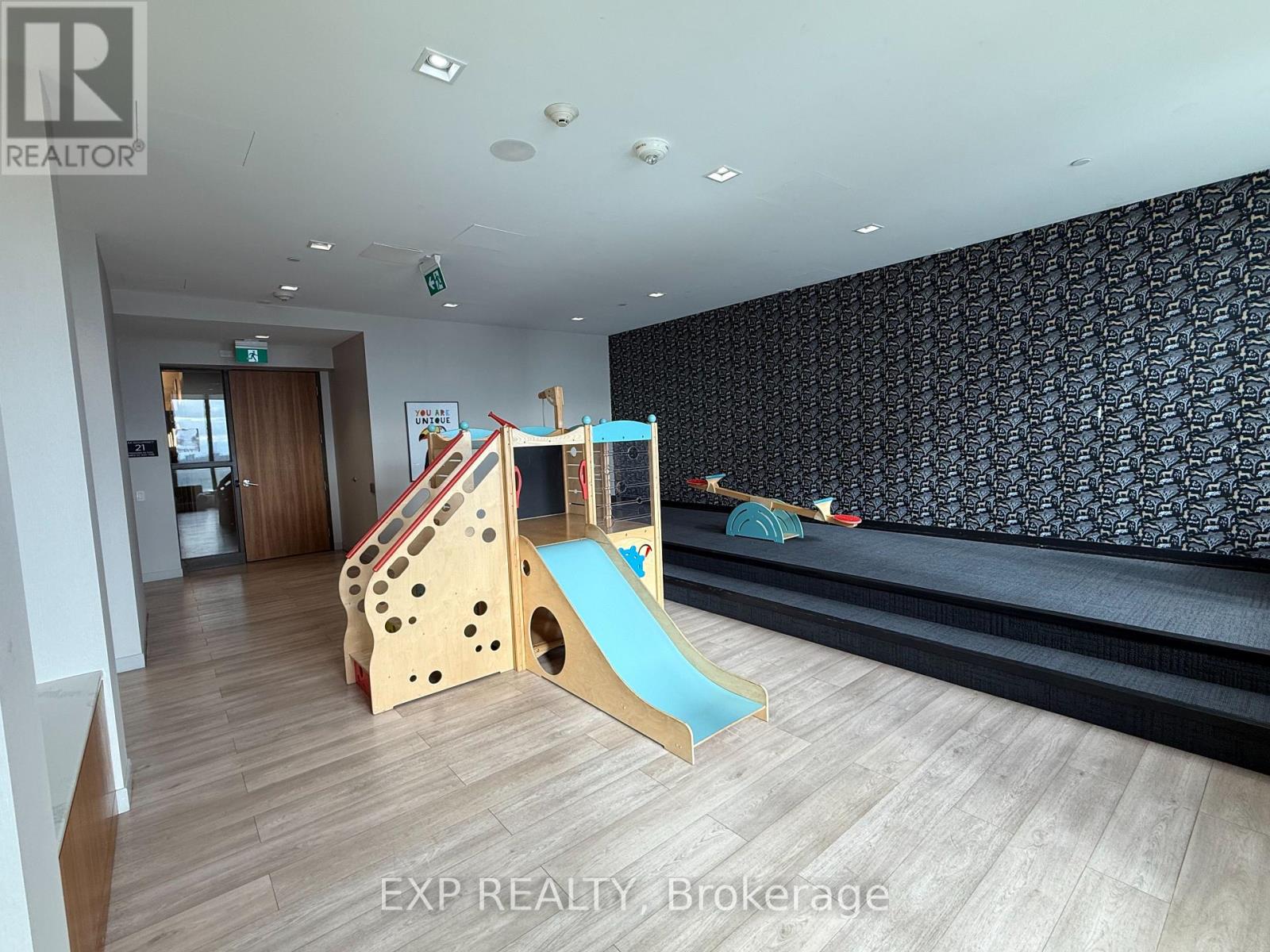 308 - 950 Portage Parkway, Vaughan, Ontario  L4K 0J7 - Photo 26 - N12690374