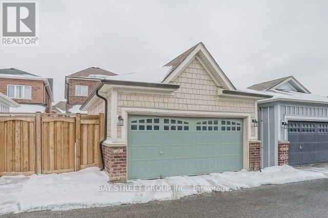 24 Plantain Lane, Richmond Hill, Ontario  L4E 1B9 - Photo 2 - N12690382