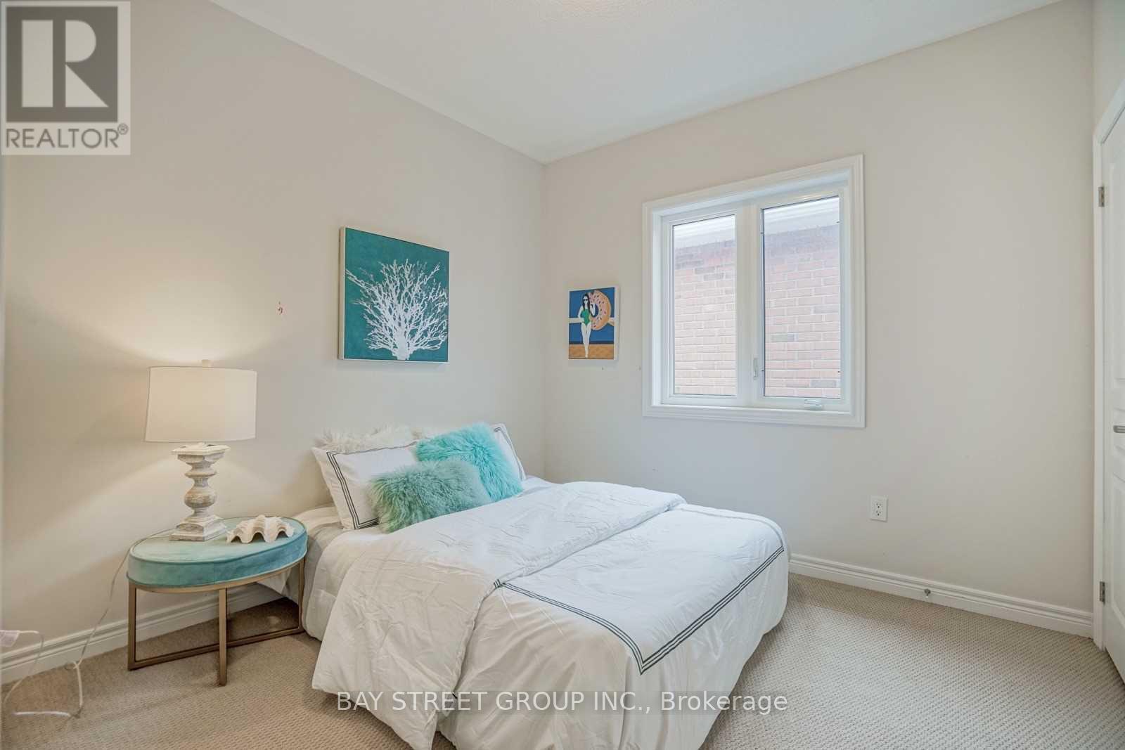 24 Plantain Lane, Richmond Hill, Ontario  L4E 1B9 - Photo 20 - N12690382