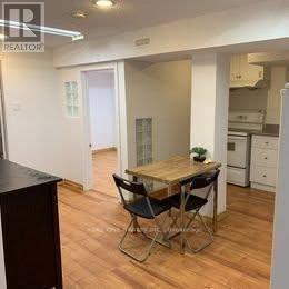 37 Middleton Court, Markham, Ontario  L3R 3G6 - Photo 5 - N12690402