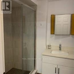 37 Middleton Court, Markham, Ontario  L3R 3G6 - Photo 8 - N12690402