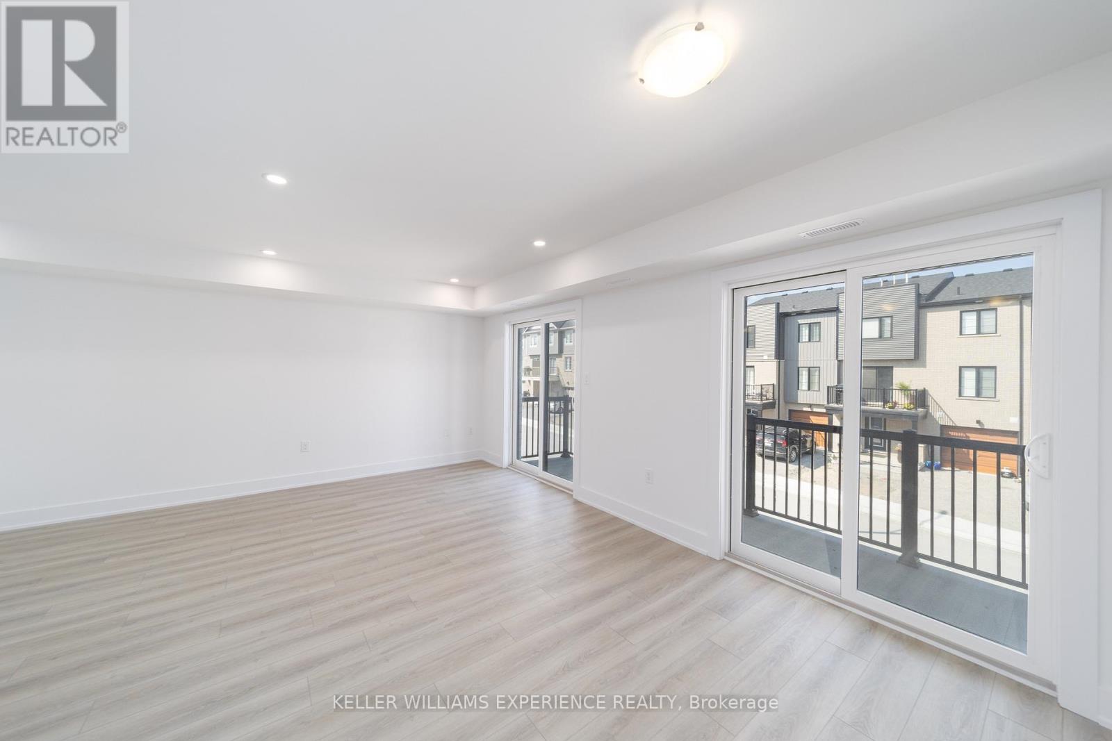 5 - 32 Wagon Lane, Barrie (Innis-Shore), Ontario  L9J 0V2 - Photo 7 - S12690378