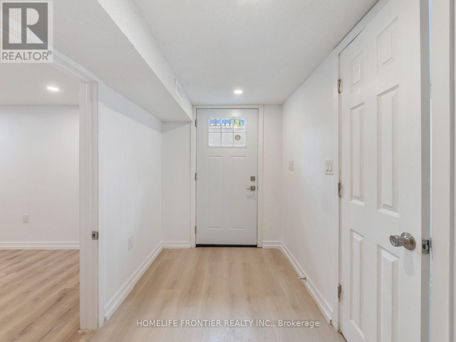 4 - 12 Gibson Avenue, Toronto, Ontario  M9V 2S6 - Photo 4 - W12690372