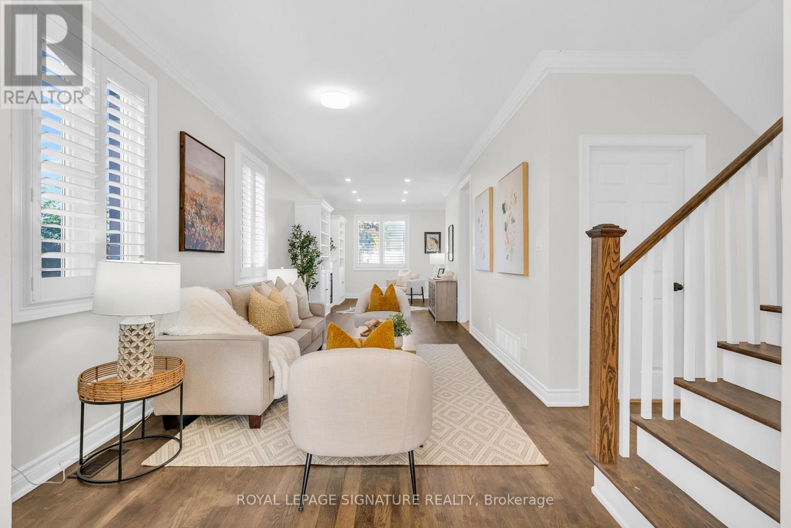 75 Thirty Second Street, Toronto, Ontario  M8W 3G5 - Photo 3 - W12690404