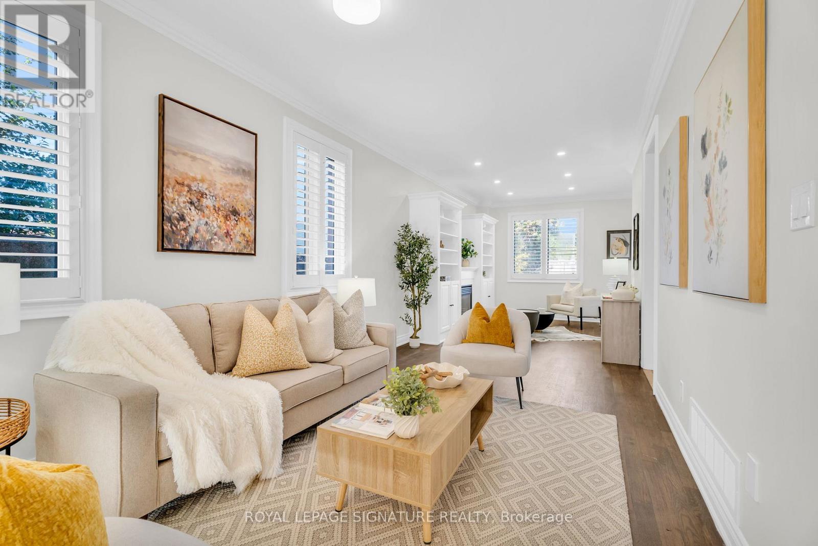 75 Thirty Second Street, Toronto, Ontario  M8W 3G5 - Photo 4 - W12690404