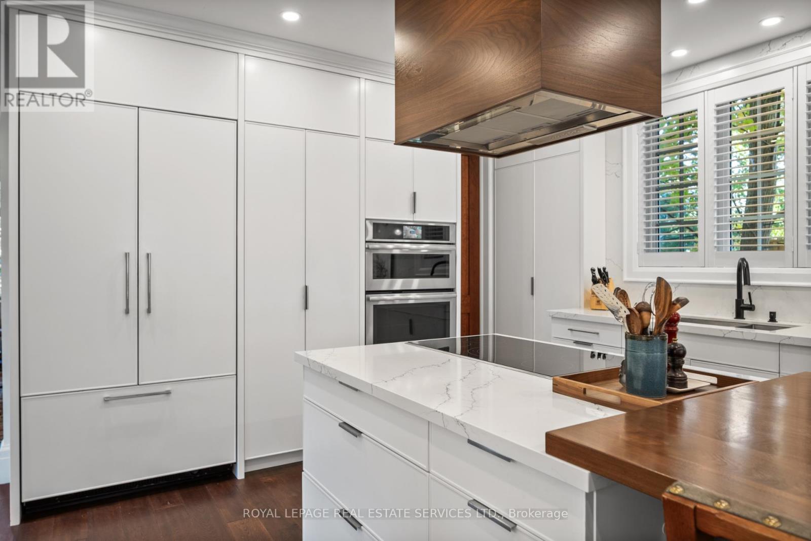 4 Reigate Road, Toronto, Ontario  M9A 2Y2 - Photo 12 - W12690452