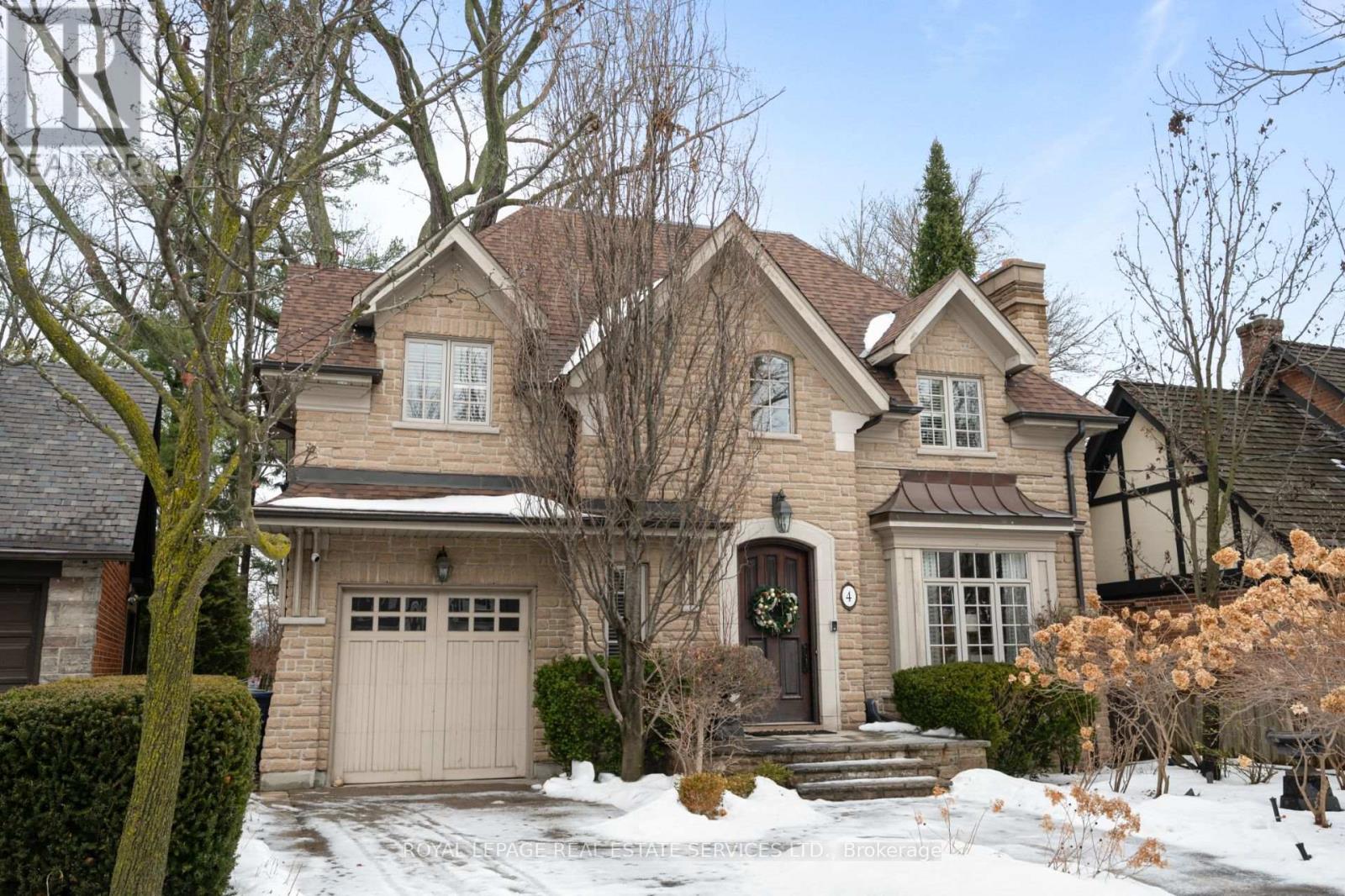 4 Reigate Road, Toronto, Ontario  M9A 2Y2 - Photo 2 - W12690452