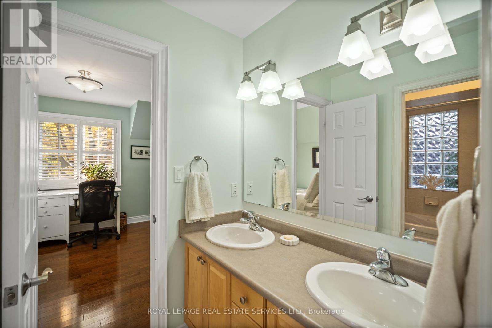 4 Reigate Road, Toronto, Ontario  M9A 2Y2 - Photo 29 - W12690452