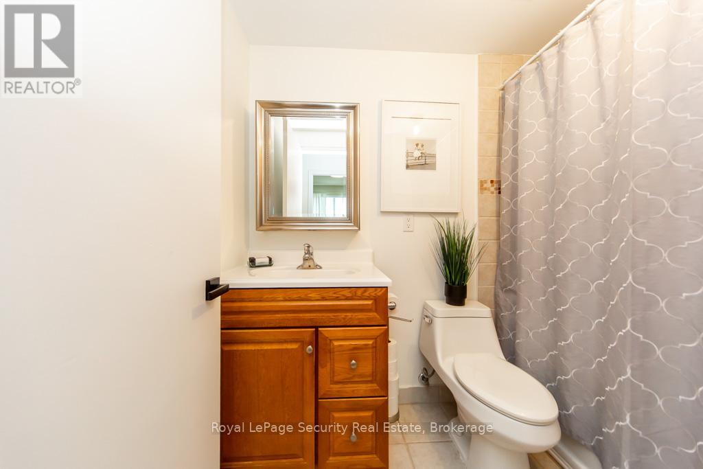 1402 - 38 Fontenay Court, Toronto, Ontario  M9A 5H5 - Photo 31 - W12690460