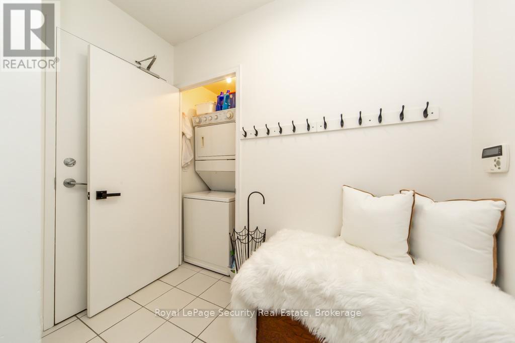 1402 - 38 Fontenay Court, Toronto, Ontario  M9A 5H5 - Photo 34 - W12690460