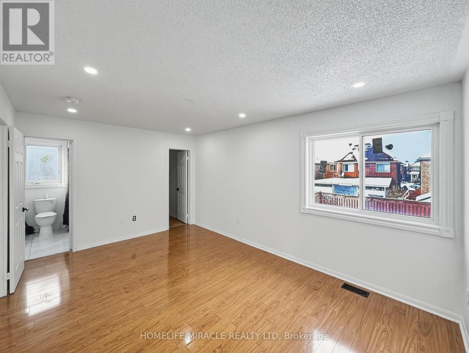 7 Narrow Valley Crescent, Brampton, Ontario  L6R 2M6 - Photo 13 - W12690462