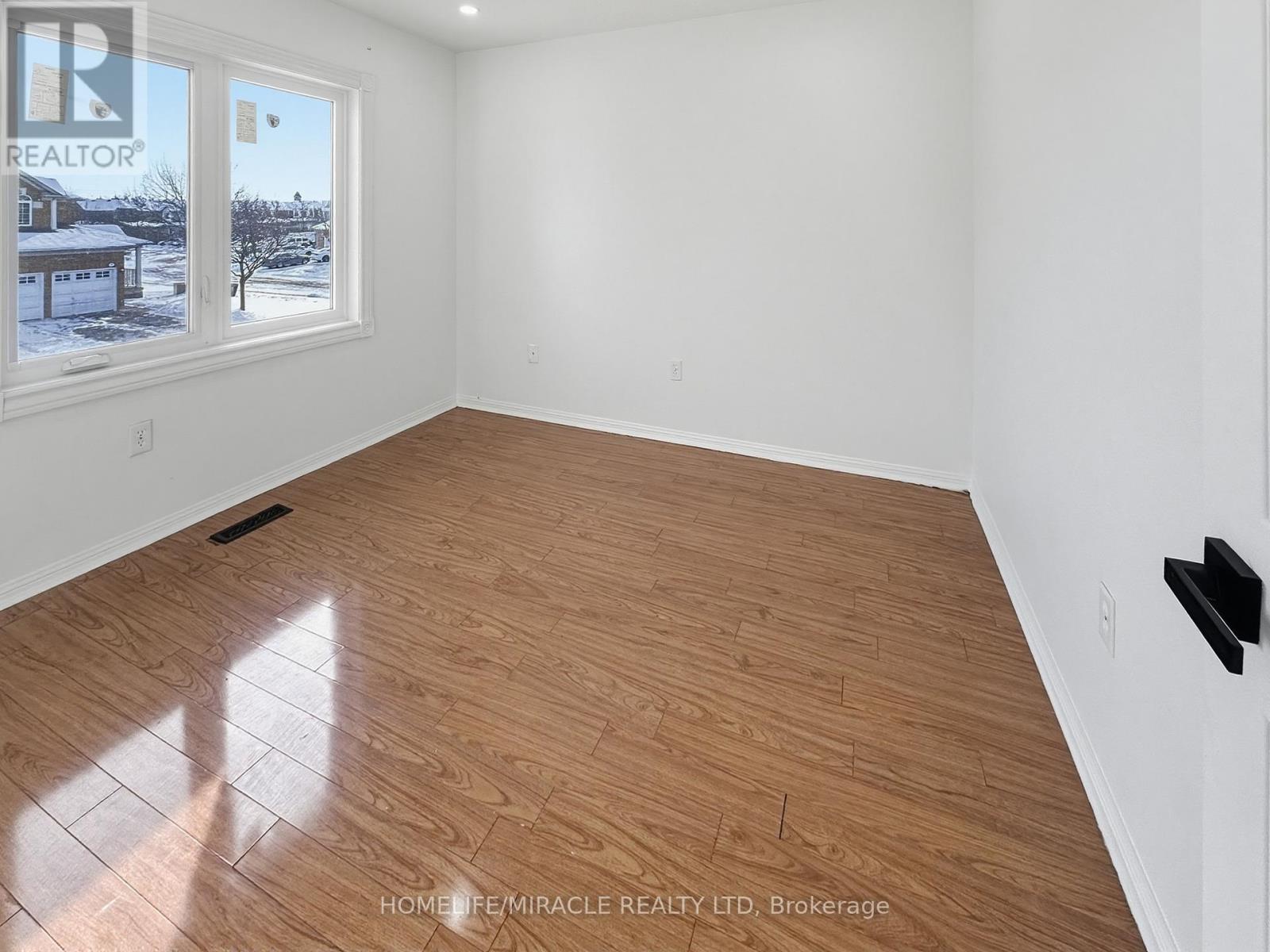 7 Narrow Valley Crescent, Brampton, Ontario  L6R 2M6 - Photo 16 - W12690462