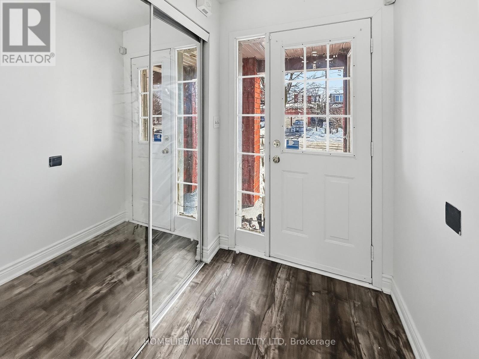 7 Narrow Valley Crescent, Brampton, Ontario  L6R 2M6 - Photo 4 - W12690462