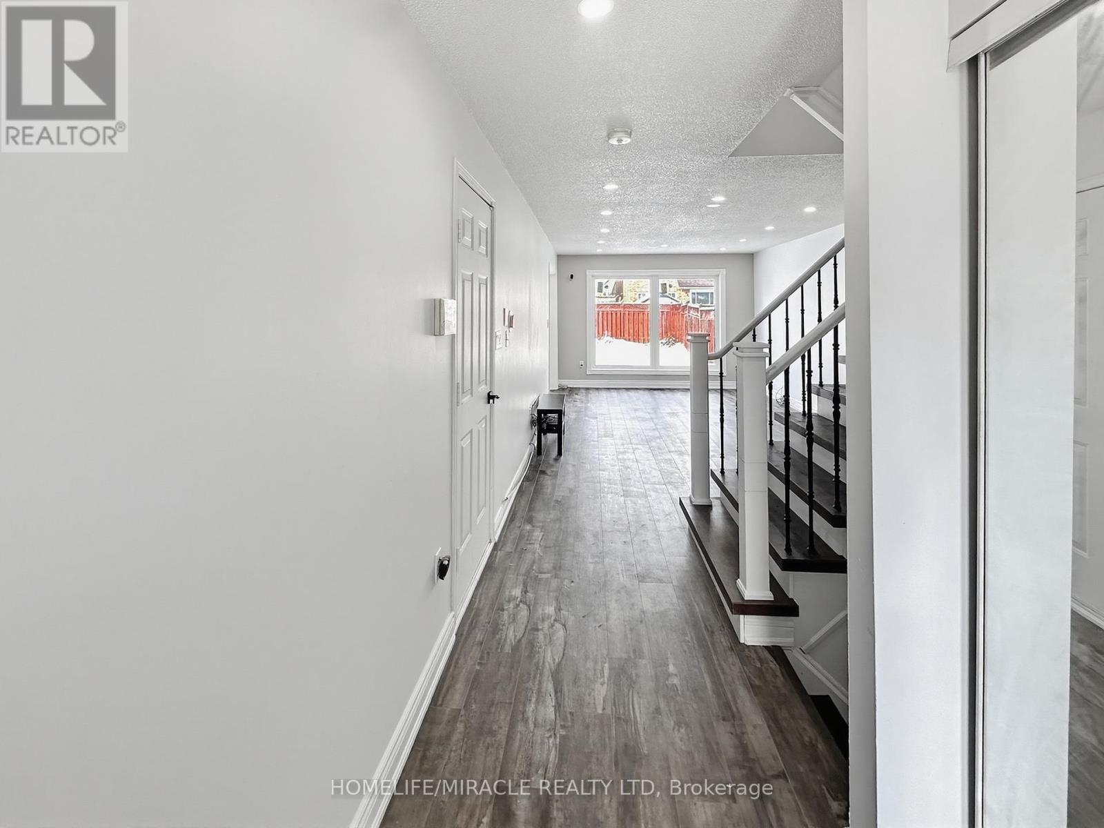 7 Narrow Valley Crescent, Brampton, Ontario  L6R 2M6 - Photo 5 - W12690462