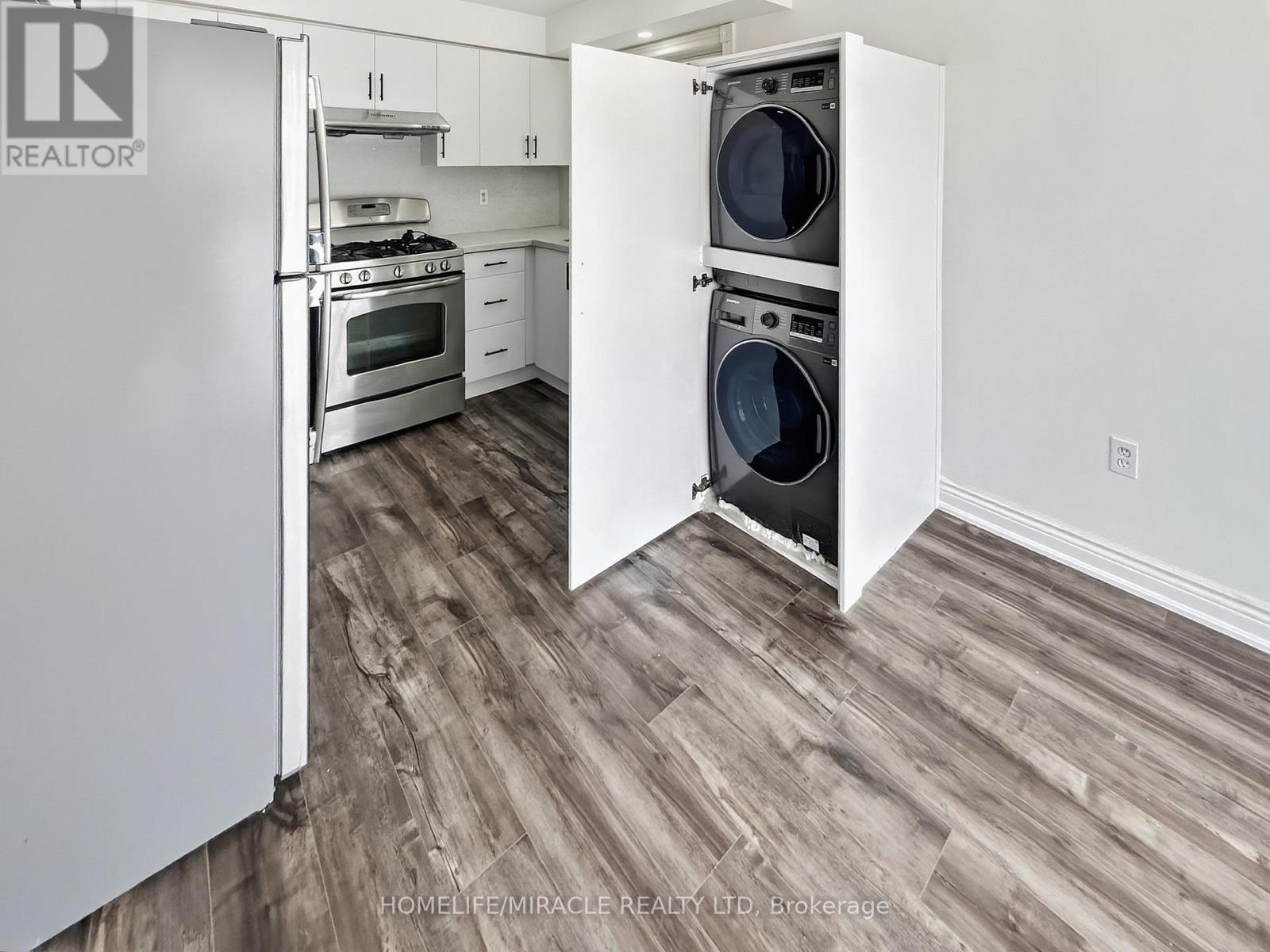 7 Narrow Valley Crescent, Brampton, Ontario  L6R 2M6 - Photo 8 - W12690462