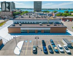 162 LOCHIEL STREET, Sarnia, Ontario