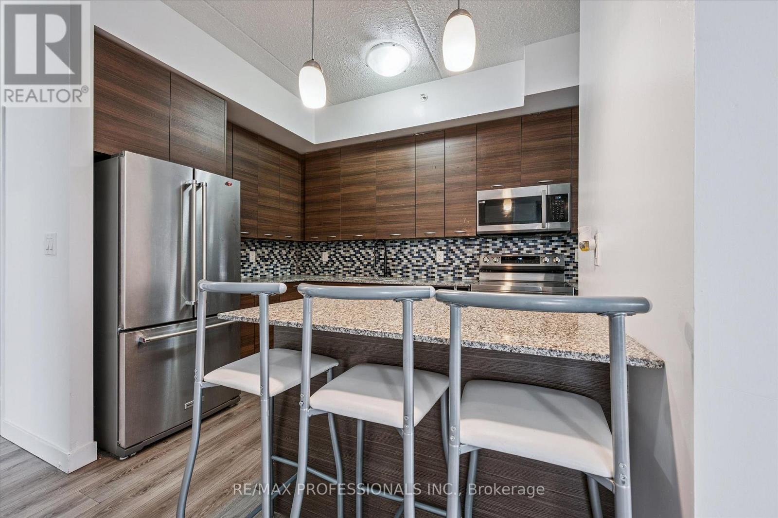 2103 - 318 Spruce Street, Waterloo, Ontario  N2L 0E9 - Photo 10 - X12690414