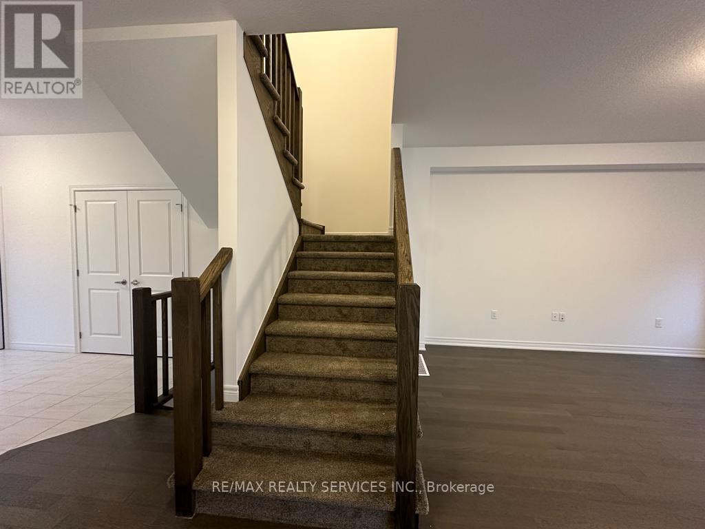 236 Longboat Run W, Brantford, Ontario  N3T 0X1 - Photo 4 - X12690442