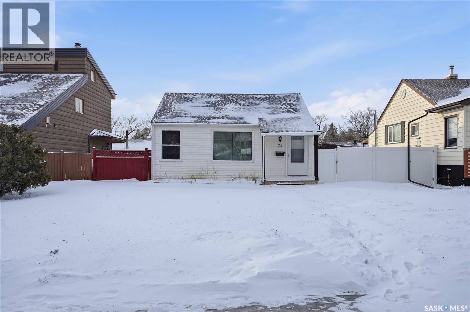 23 Ingersoll Crescent, Regina, Saskatchewan  S4T 5Y8 - Photo 2 - SK026535