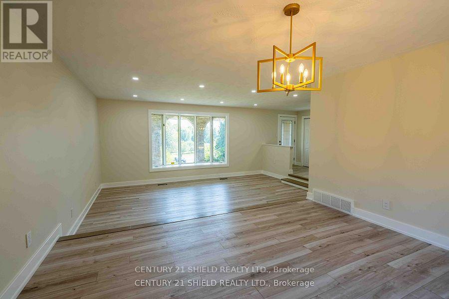 18915 Glen Road, South Glengarry, Ontario  K0C 2J0 - Photo 19 - X12690546